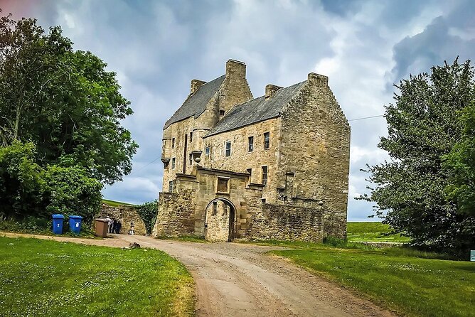 2 Day Private Guided Tour to Outlander locations , Loch Ness and Glencoe - A private route from Edinburgh into the Highlands