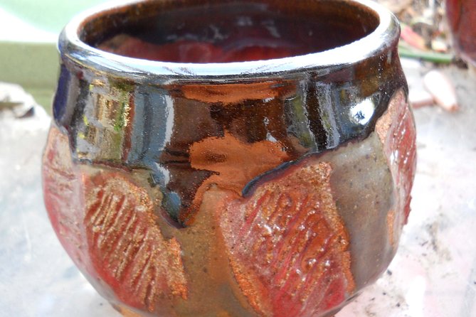2- Hour Pottery Workshop and Studio Tour in Ojai - Trimming, glazing, and firing are part of the lesson