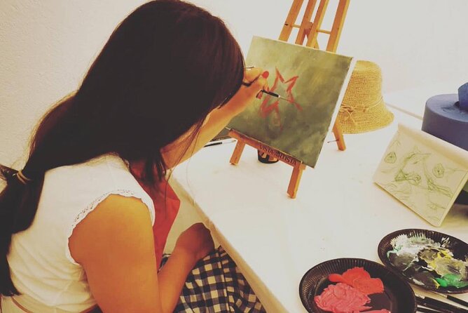2 hours Painting Class with Local Artist in Private Studio - What happens during the two-hour studio session