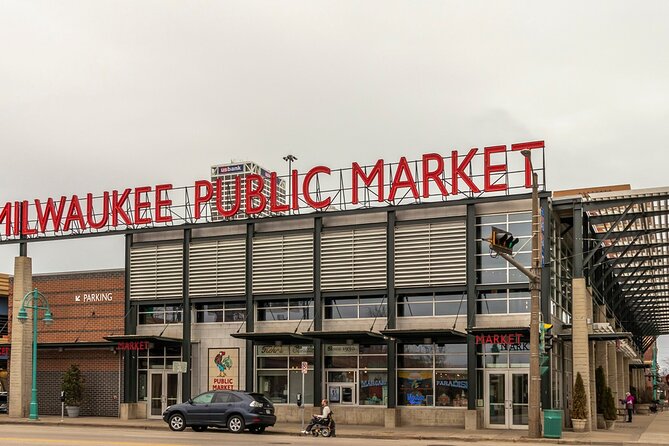 2 Hours Private Tour of Milwaukee Marvels - Fiserv Forum and Milwaukee’s sports identity