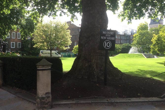 3 Hour Private Downton Abbey London Locations Walking Tour - St. James’s Park and Lancaster House