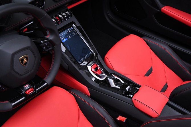30-Minute Driving Tour: Explore Hollywood in a Lamborghini - Timing, weather, and booking details to keep in mind
