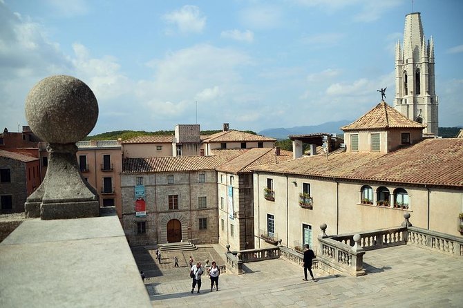 6 hours private tour of Girona: GAME OF THRONES from Barcelona with pick up - Cathedral Square and the climb into Girona’s old center