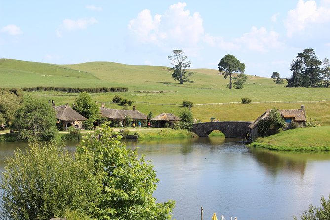 6hr Hobbiton Movie Set Tour - Departs Tauranga - Why Hobbiton works even if you are not a Tolkien fan