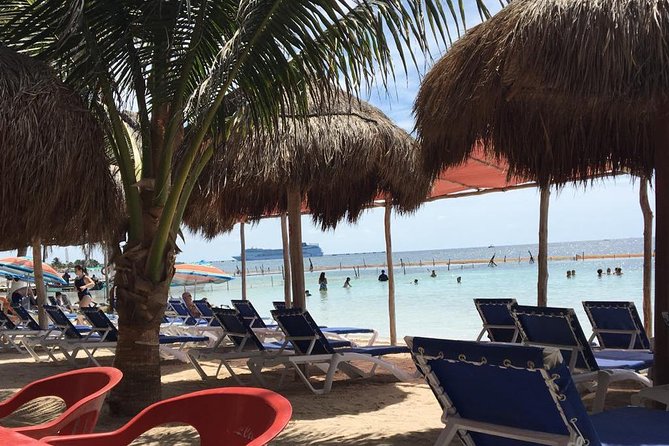 A day at the beach at Los Arrecifes Restaurant-open Bar And Snack - Settling into the beach club
