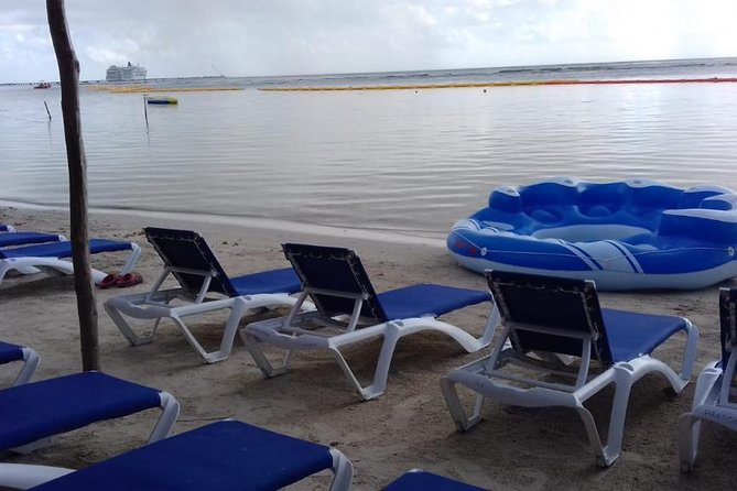 A day at the beach at Los Arrecifes Restaurant-open Bar And Snack - Is $58 a fair price?