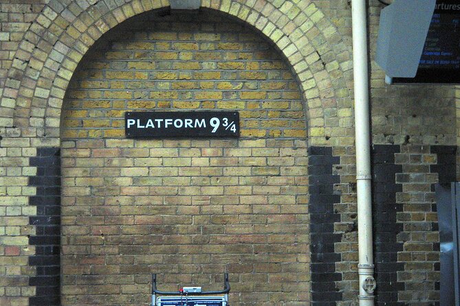 A Muggle's Guide to Harry Potter Walking Tour in London - London history between the Harry Potter stops