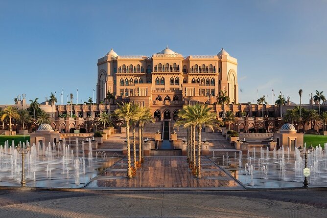 Abu Dhabi City Tour with Warner Bros. Park - Five hours inside Warner Bros. World Abu Dhabi