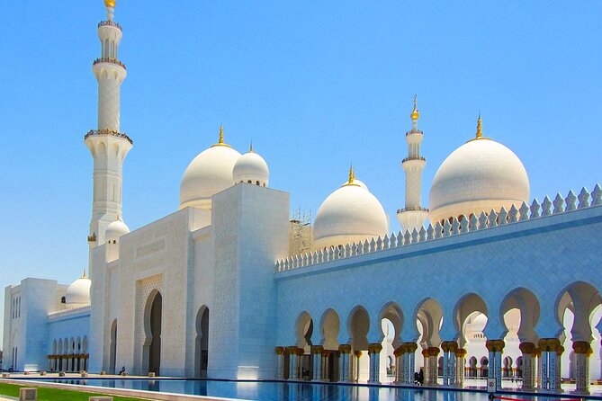 Abu Dhabi Tour from Dubai: Sheikh Zayed Mosque & Warner Bros - Guides, transport, and the feel of the day