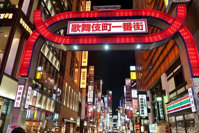 Akihabara: Anime & Gaming Guided Walking Tour - Lashinbang’s many floors of anime merchandise