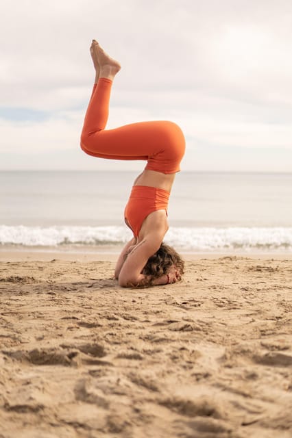 ALICANTE: Sunrise Yoga class on the beach & breakfast - Andrea’s teaching and the private-group advantage