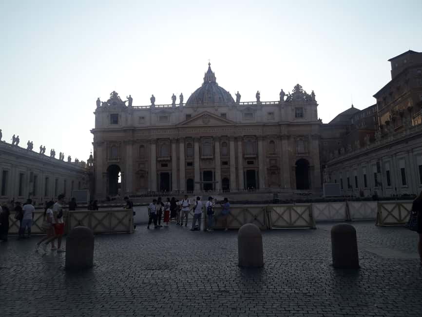 Angels and Demons: Retrace the Path of the Illuminati - Piazza Navona and the cardinal marked with water