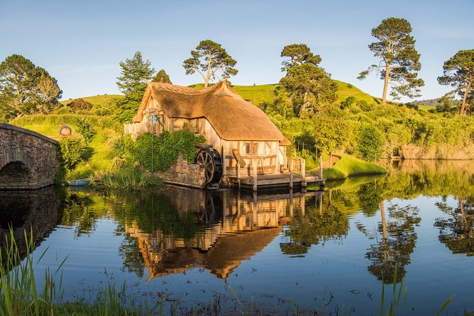 Auckland to Rotorua via Hobbiton Small Group Tour (One Way) - Why this Auckland to Rotorua trip makes sense