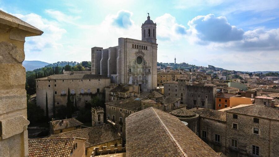 Barcelona: Girona Game of Thrones Private Tour with Pickup - The Jewish Quarter becomes Braavos