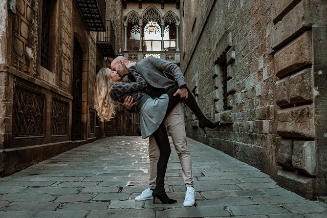 Barcelona Gothic Quarter cinematic photoshoot - Five cinematic backdrops in one compact hour