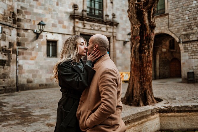 Barcelona Gothic Quarter cinematic photoshoot - Private does not mean slow or spacious