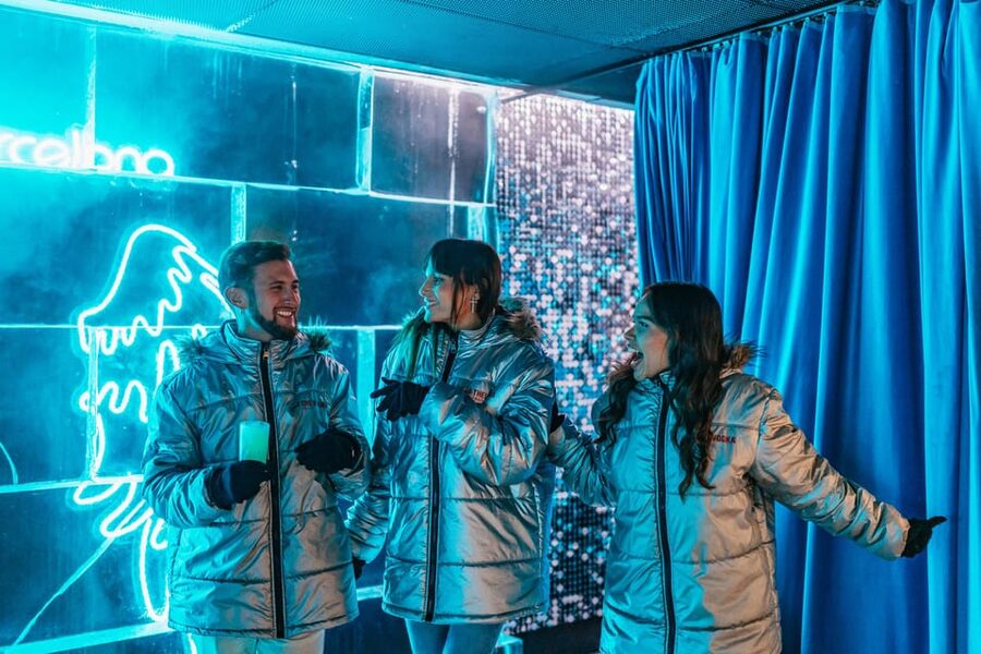 Barcelona: Icebar experience, located at the beach !! - How long you will really spend inside
