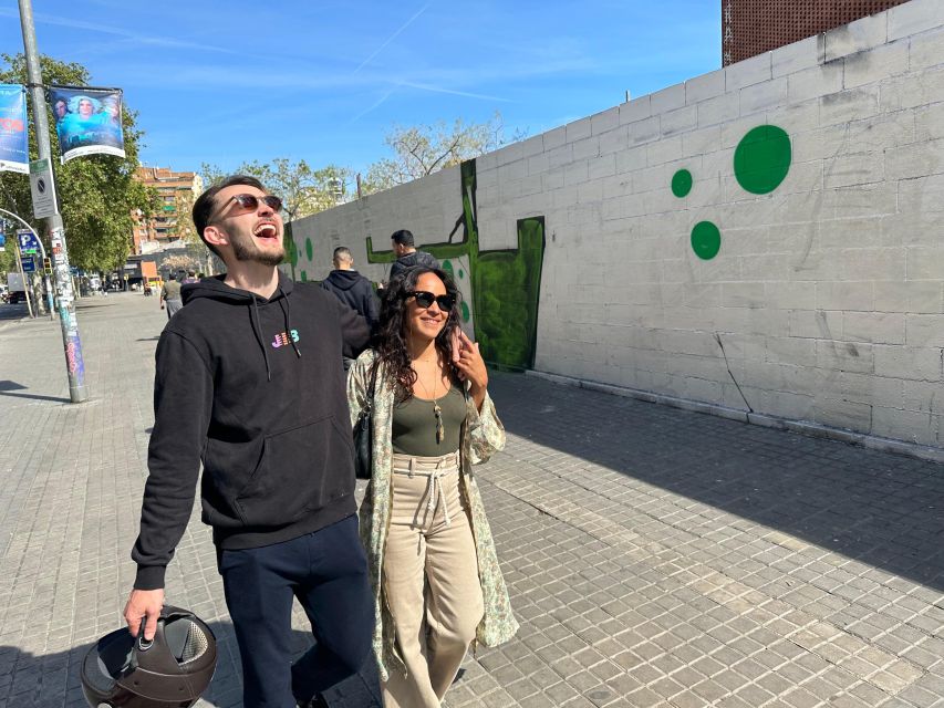 Barcelona: Insider Street Art Tour with Private Studio Visit - Finding the art in El Raval