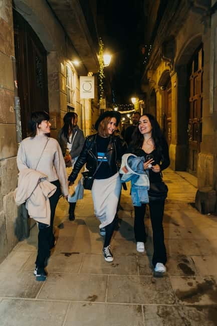 Barcelona: Marvels of Barcelona Walking Tour - Carrer del Bisbe and the Gothic Quarter’s famous view