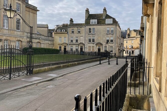 BATH: 2-Hour Bath Walking Tour of Bridgerton Filming Locations - Guildhall and the city’s grand interiors