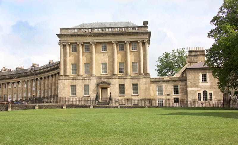 Bath: Private Bridgerton Walking Tour for upto 20 people - Key points at a glance
