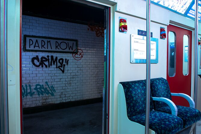 Batman Escape Game in Paris : Welcome to Gotham City ! - Why the sets matter more than ordinary locks and clues