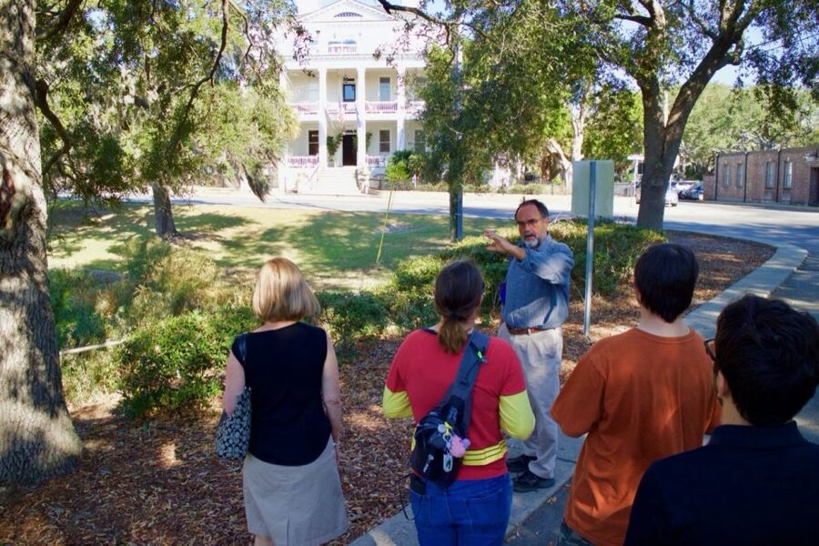 Beaufort: Local History and Film Sites Tour by golf cart - Beaufort’s Revolutionary War and Civil War connections