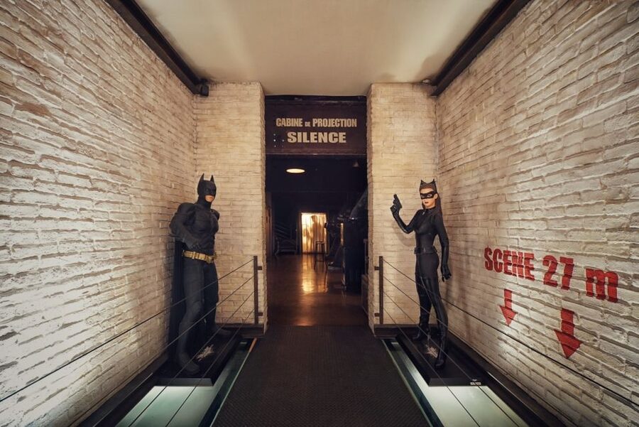Behind the Scenes of the Grand Rex: 50-Minute Studio Tour - Audio guides in six languages