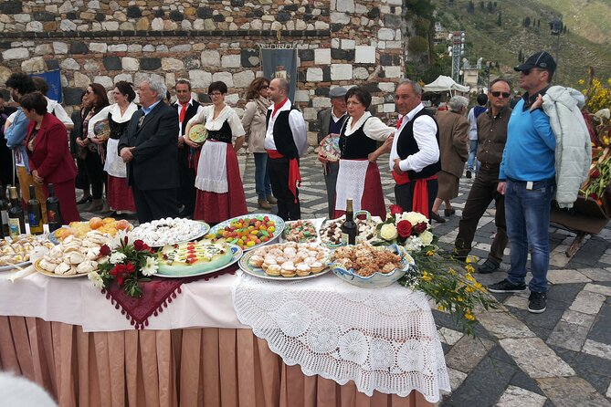 Best of Godfather and Taormina Tour with Street Food Tasting - The cannolo is more than a quick snack