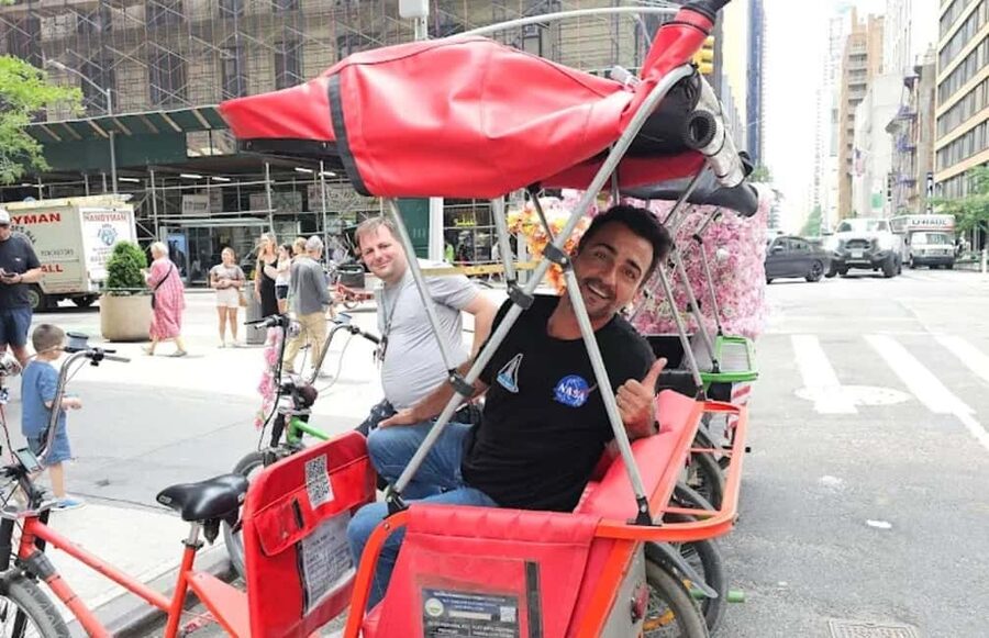 Best of NYC: Top-Rated Gossip Girl TV Locations Pedicab Tour - The Plaza Hotel and Ladurée