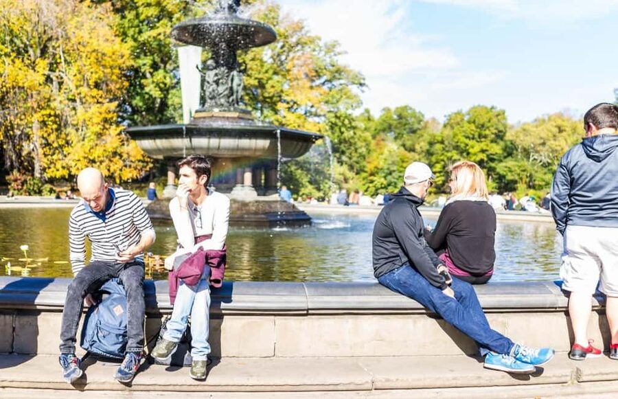 Best of NYC:Top-Rated Sex and the City Hotspots Pedicab Tour - Trivia, quizzes, and the guide’s role