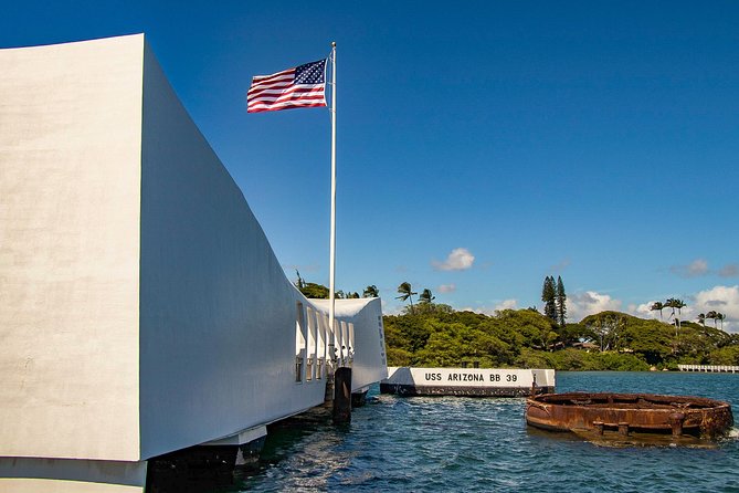Best Of Oahu: Private Tour with Movie and Boat Tour USS Arizona Memorial - What the named guides bring to the day