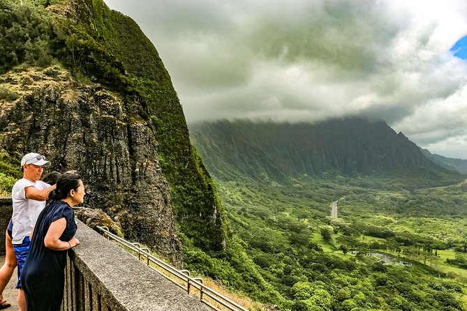 Best Of Oahu: Private Tour with Movie and Boat Tour USS Arizona Memorial - More than five hours to shape your Oahu loop