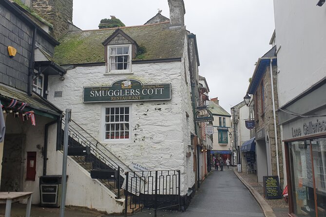 Beyond Paradise TV Show Locations Tour - Starting beside Looe’s harbour