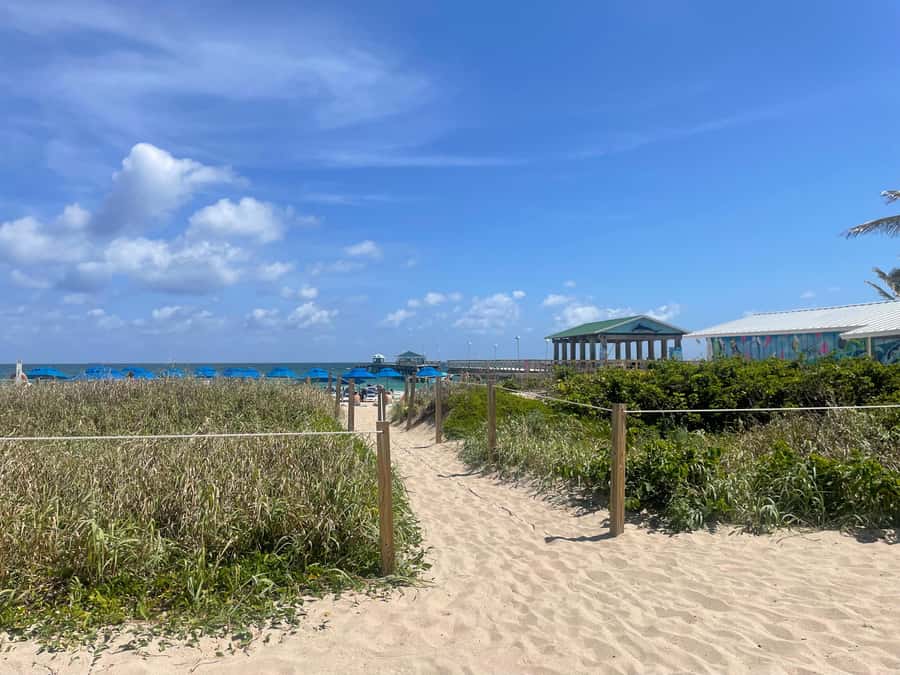 Bite of the Beach, a Lauderdale by the Sea Walking Food Tour - Three adult drinks and the town’s oldest watering hole