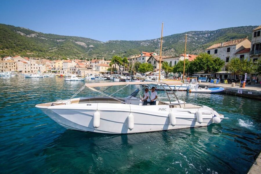Blue Cave, Mamma Mia and 5 top destinations: From Trogir - Lunch at Pakleni Otoci