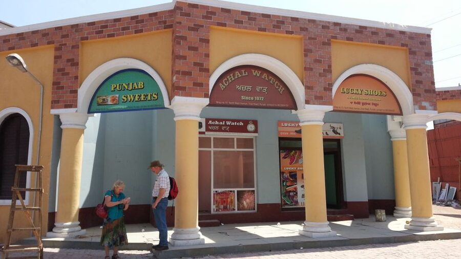 Bollywood Filmcity tour with Dance show. - Is $80 a fair price?