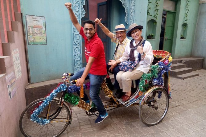 Bollywood For All Group Half Day Tour Including Transport - Key points to know
