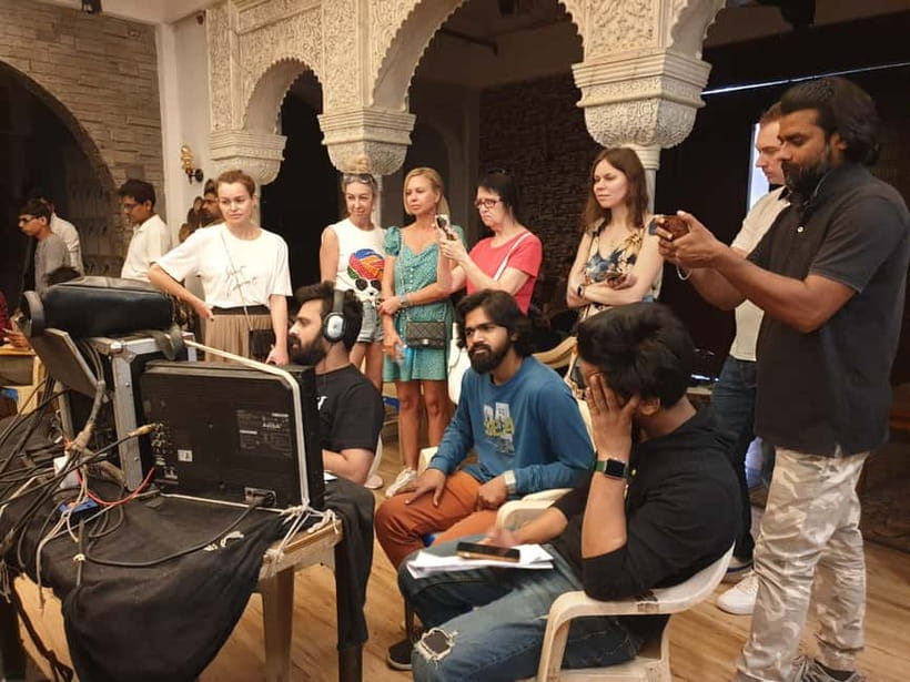 Bollywood Sightseeing and Celebrity Home Tour by Private Car - Who will enjoy it most