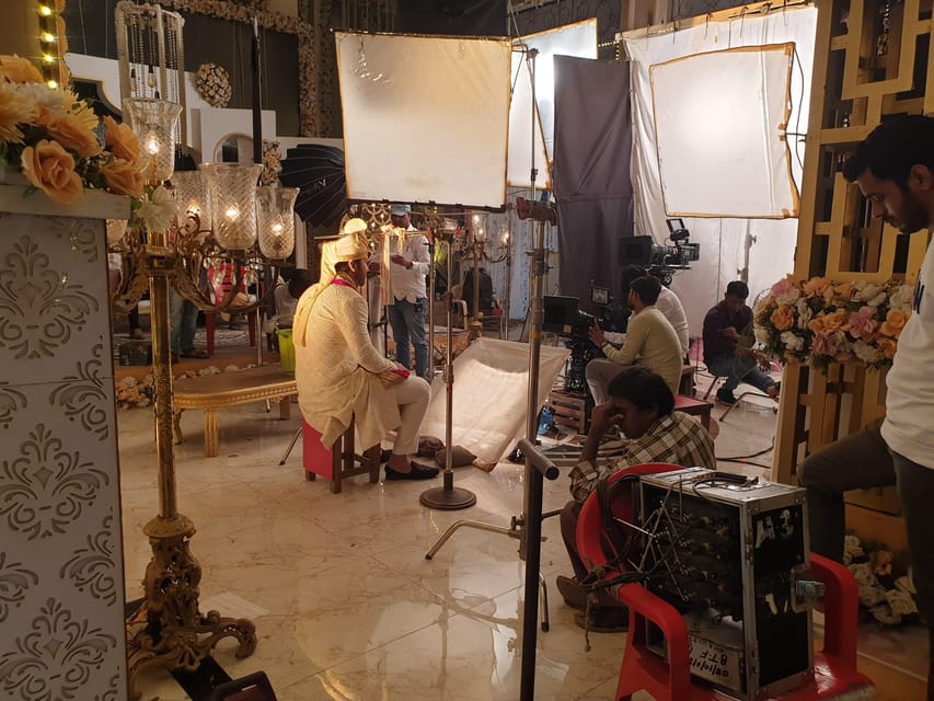 Bollywood Sightseeing and Celebrity Home Tour by Private Car - What the $63 price gives you