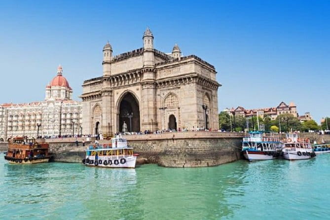 Bollywood Sightseeing and Celebrity Homes Tour by Private Car - Is $69 a fair price?