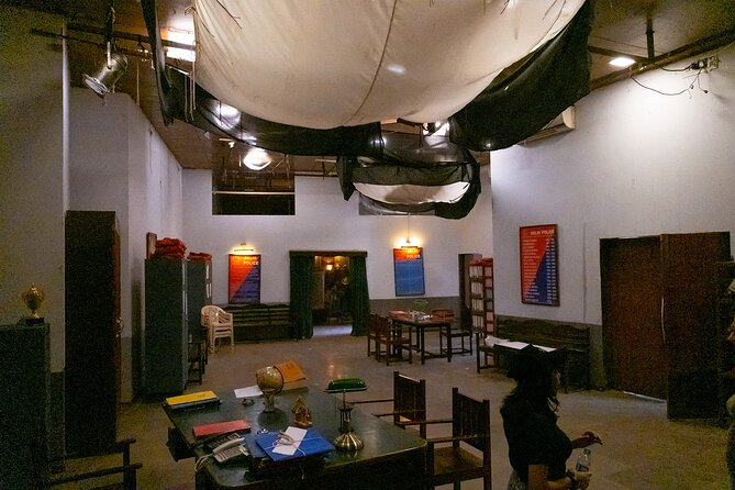 Bollywood Tour - From Churchgate Station to a Mumbai studio