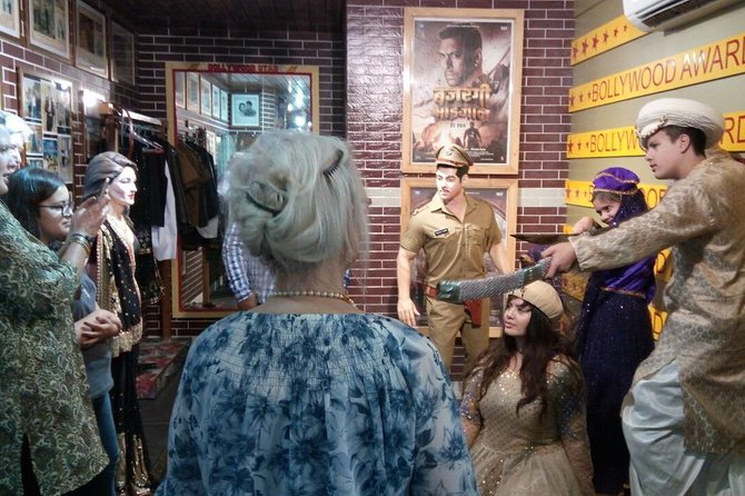 Bollywood Tour with Original founder - The dance show, costume photos, and VFX demonstration