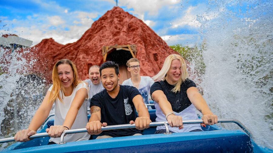 Bottrop: Movie Park Full-Day Admission Ticket - Shows, special effects, and film themes