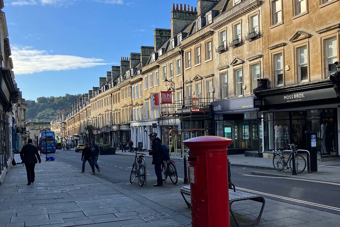Bridgerton’s Filming Locations in Bath Audio Guide - The Royal Crescent and Georgian Symmetry