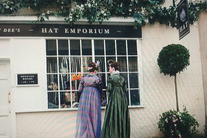 Bridgerton Walking Tour of Filming Locations & Storylines - Bath - Paul Elliott’s lively presentation style