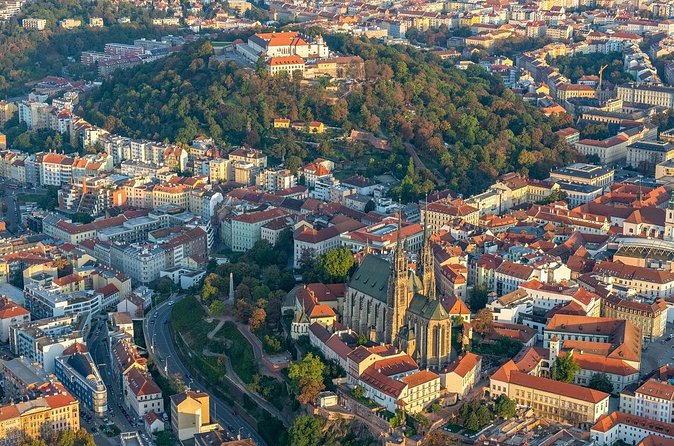 Brno’s Modernist Marvels: A Private Functionalist Journey - Česká pošta finishes beside the railway district