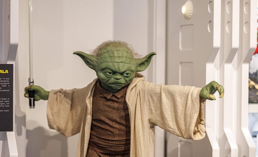 Budapest: Travelling Galaxy Star Wars Interactive Exhibition - The models, miniatures, and full-size figures