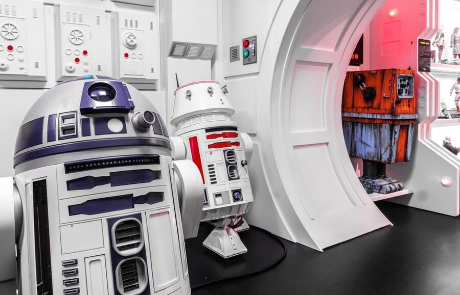 Budapest: Travelling Galaxy Star Wars Interactive Exhibition - Lightsabers, helmets, and Jedi clothing