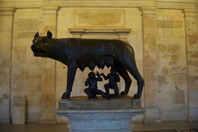 Capitoline Museums Marvels Private Tour - The famous fountain and other details worth asking about